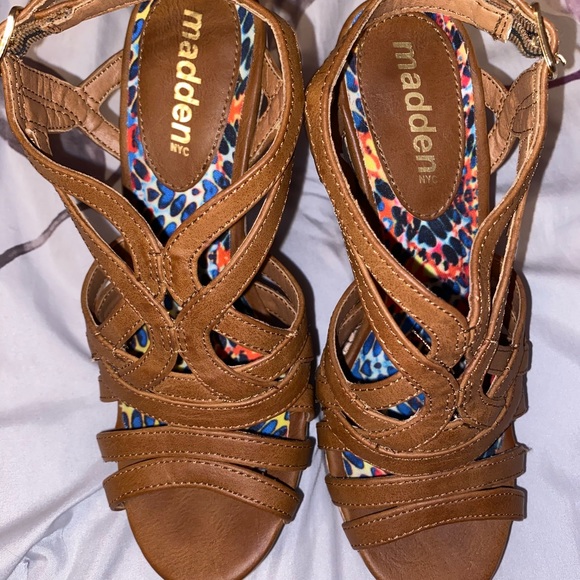Madden Girl Shoes - Size 6 Madden NYC wedges
